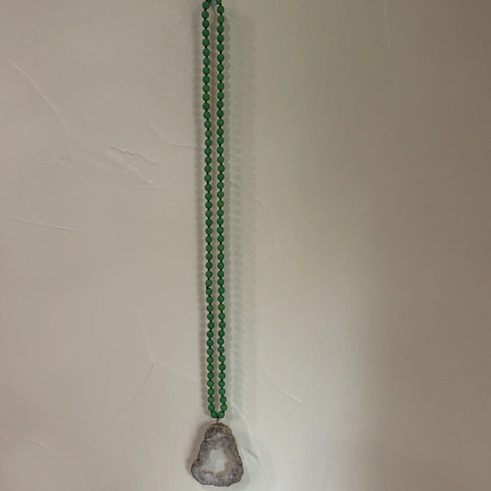 HANDMADE Green Beaded‎ Quartz Pendant Necklace